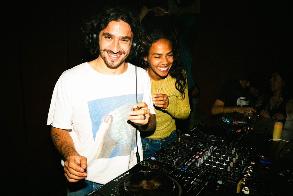 Nuit au Village 59, bar et club des Chartrons à Bordeaux