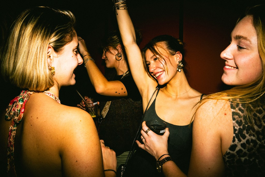 Nuit au Village 59, bar et club des Chartrons à Bordeaux